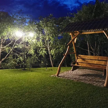 לינה וארוחת בוקר Osrodek Wypoczynkowy Bernadetta 3*