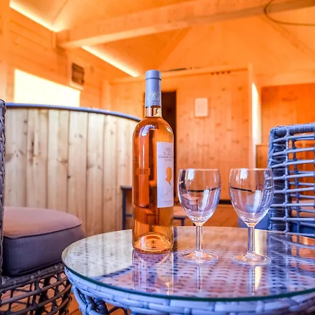 Osrodek Wypoczynkowy Bernadetta Bed & Breakfast 3*
