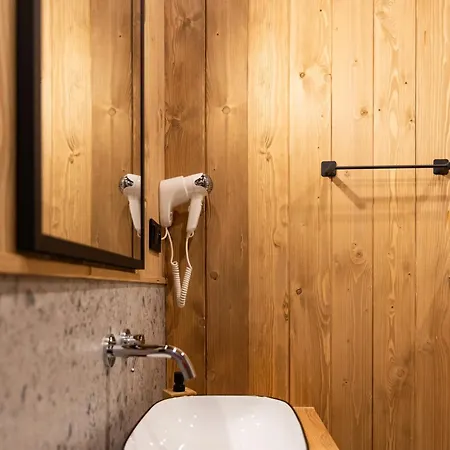 Osrodek Wypoczynkowy Bernadetta 3* מורזאסיחלה