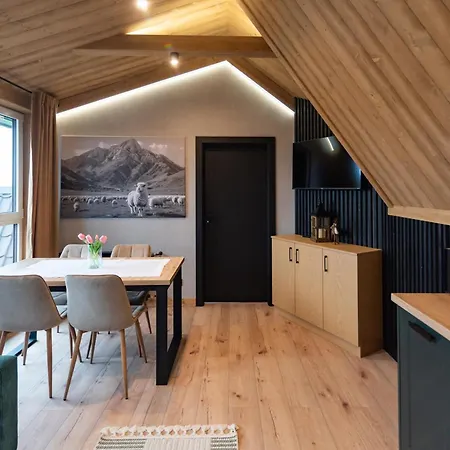 לינה וארוחת בוקר Osrodek Wypoczynkowy Bernadetta 3*