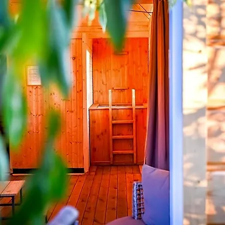 Bed & Breakfast Osrodek Wypoczynkowy Bernadetta 3*
